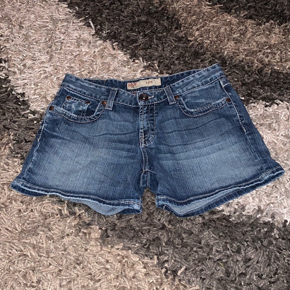 BKE Kate Denim Stretch Shorts good cond size 28